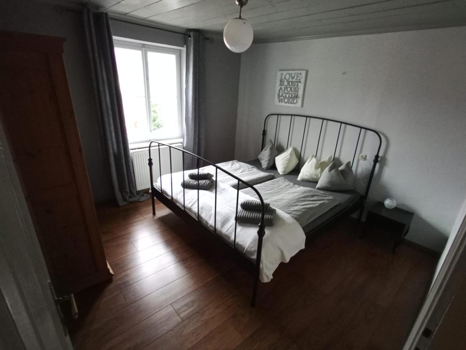 Villa Apartments Hinterer 2&5 Bedrooms Bad Goisern Ruang foto